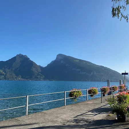 See Und Berge Family Faulensee Exterior foto