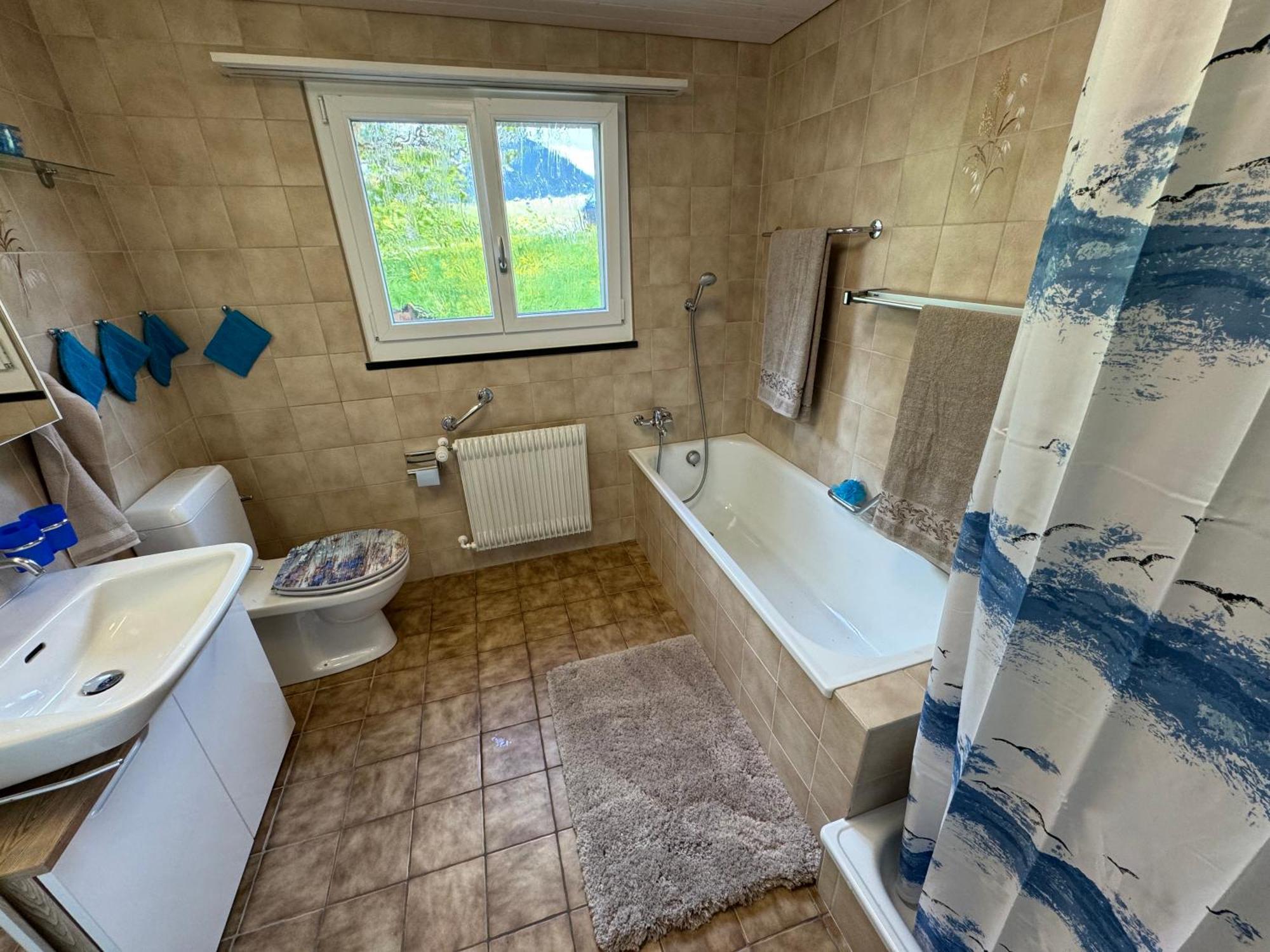Und Berge Family Apartment Faulensee